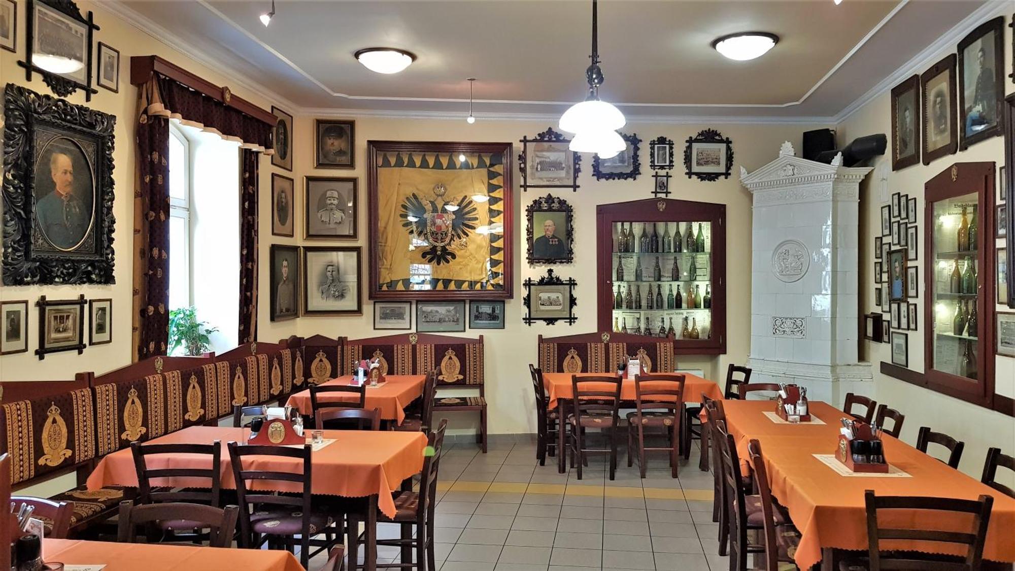 Hotel Cisar Ferdinand 洛克特 外观 照片